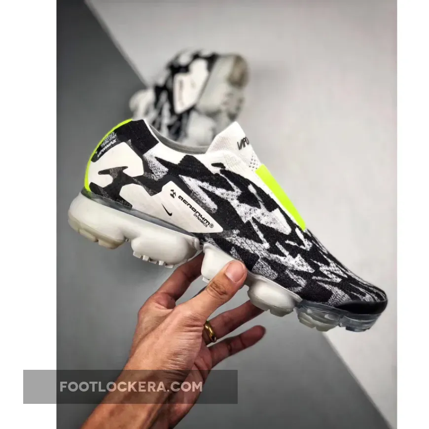 ACRONYM x Nike Air VaporMax Moc 2 Black White Moc Meaning