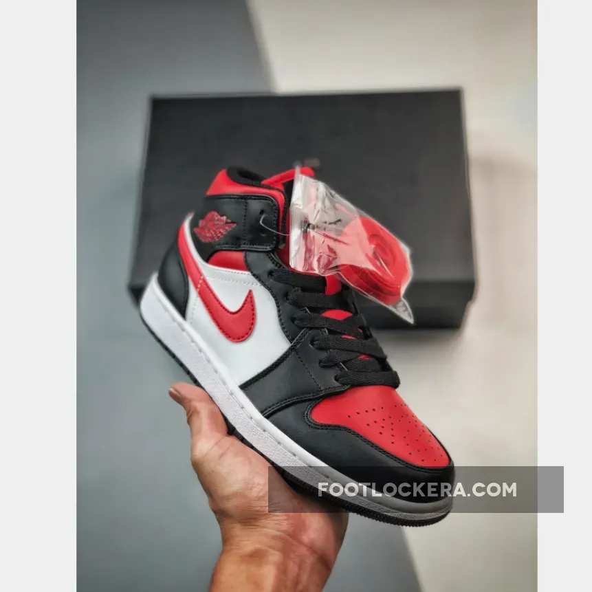 Air Jordan 1 Mid 'Bred Toe' Black/White-Fire Red 554724-079 jordan 1 med