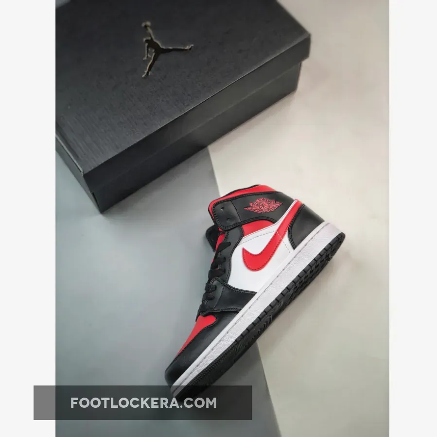Air Jordan 1 Mid 'Bred Toe' Black/White-Fire Red 554724-079 jordan 1 med