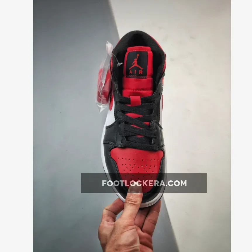 Air Jordan 1 Mid 'Bred Toe' Black/White-Fire Red 554724-079 jordan 1 med
