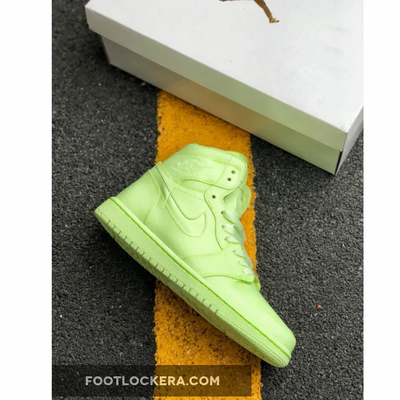 Air Jordan 1 High Premium "Barely Volt" / Volt Jordan 1 2022 AH7389-700