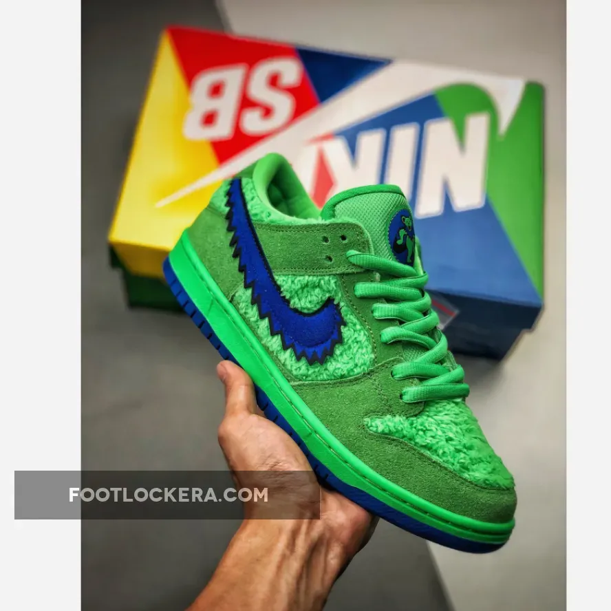 Grateful Dead x Nike Dunk Low SB "Green Bear" CJ5378-300