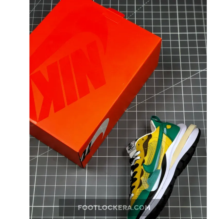 sacai x Nike VaporWaffle Tour Yellow Stadium Green CV1363-700 - green sacai