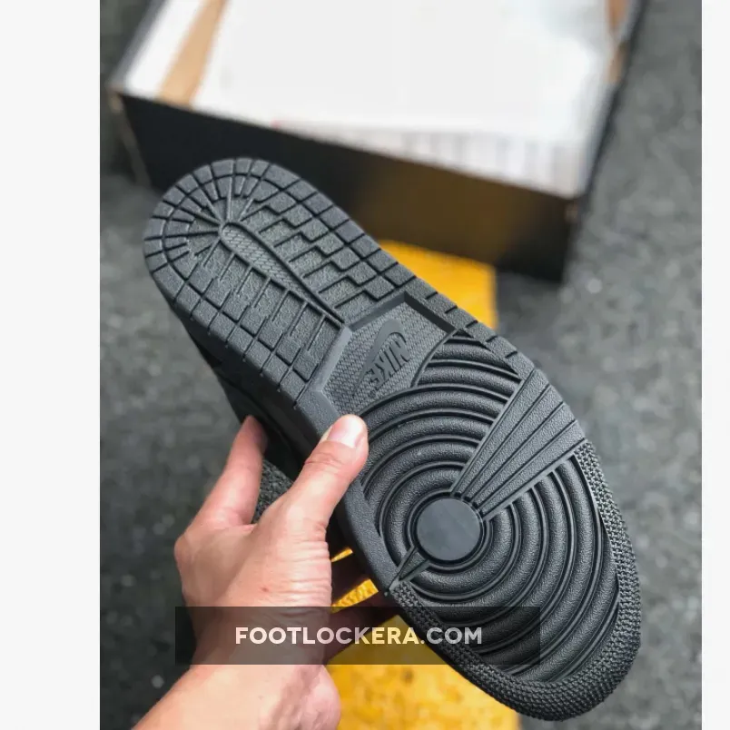 Air Jordan 1 Low 'Triple Black' Online 553558-056