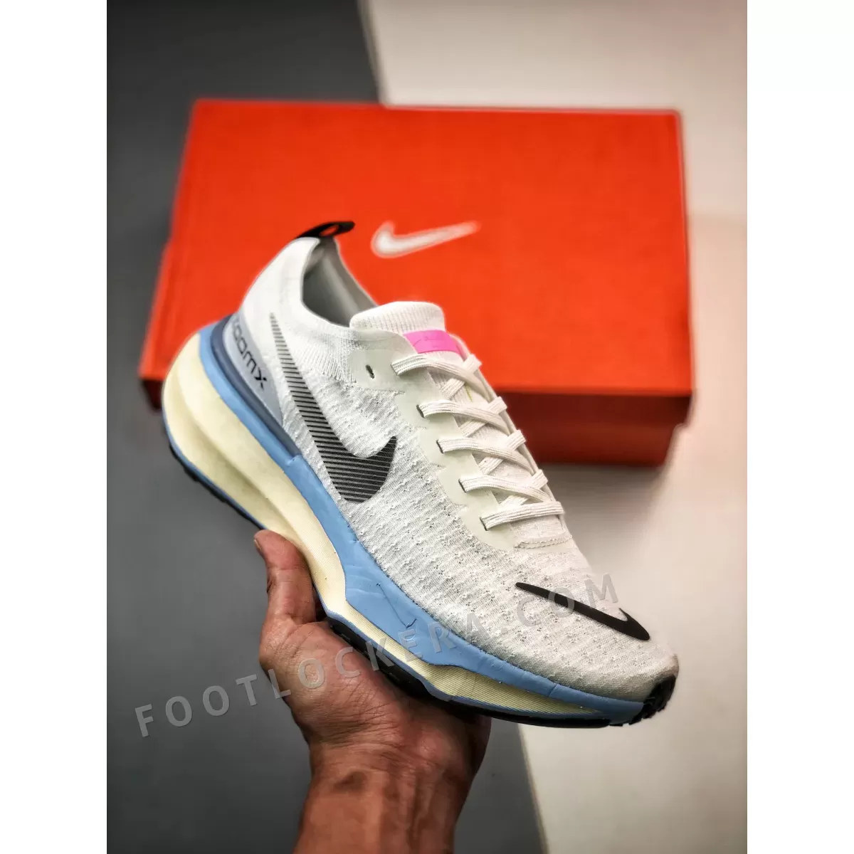 Nike ZoomX Invincible Run Flyknit 3 White/Black-Grey-Cobalt Bliss-Pink Spell nike invincible 3 white