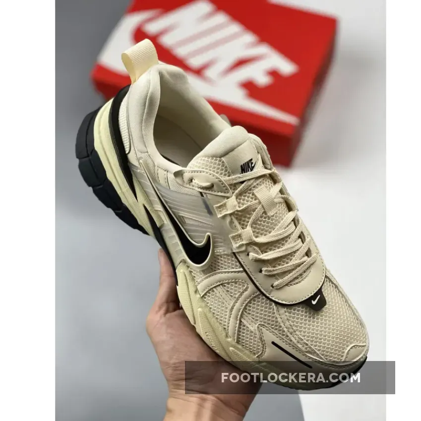 Nike Runtekk Coconut Milk Black 1685381067