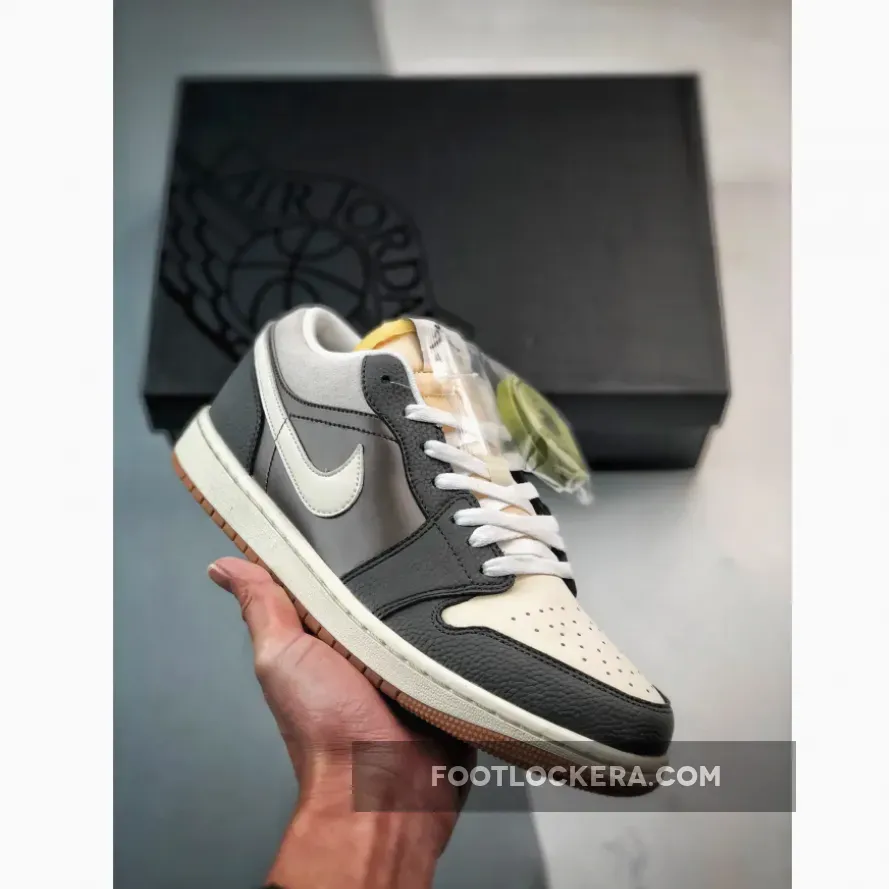 Air Jordan 1 Low "SNKRS Day"
