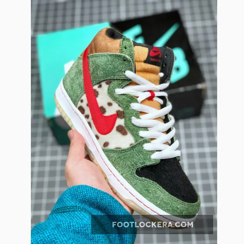 Nike SB Dunk High Walk The Dog BQ6827-300 - dog with jordans