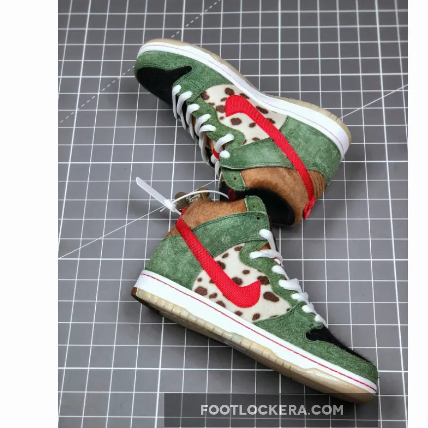 Nike SB Dunk High Walk The Dog BQ6827300 dog with jordans FootLockera