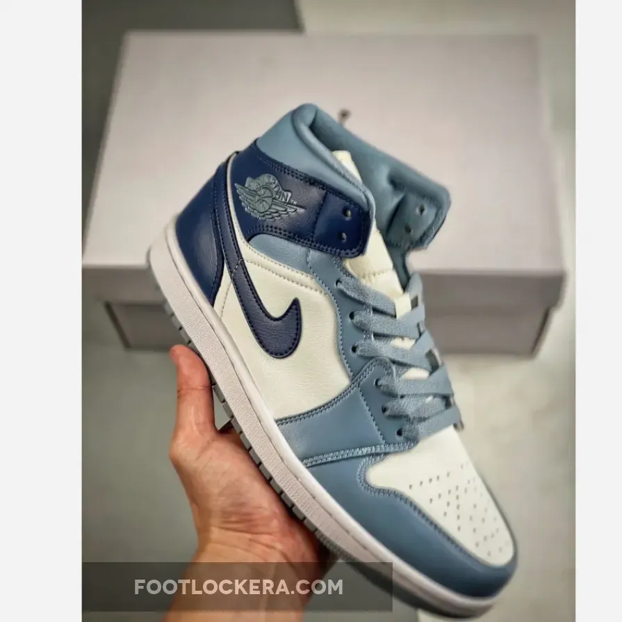 Air Jordan 1 Mid Diffused Blue