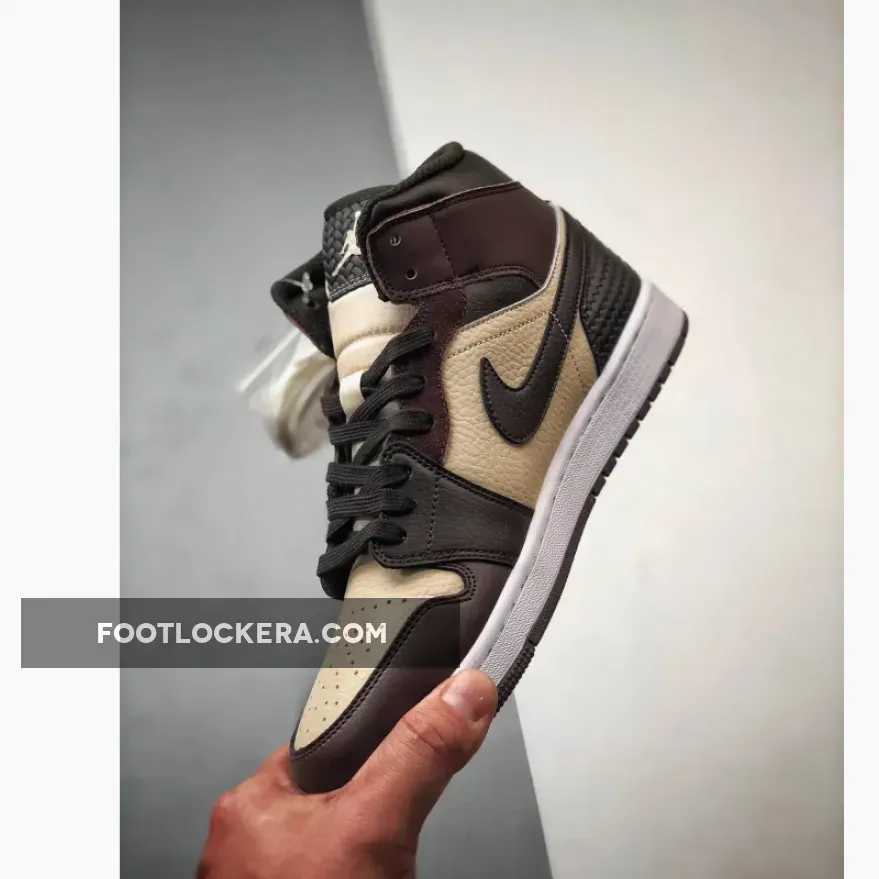 Air Jordan 1 Mid SE "Paris YMCA" Velvet Brown/Sanddrift Air Jordan 1 Mid SE "Paris YMCA" Velvet Brown/Sanddrift