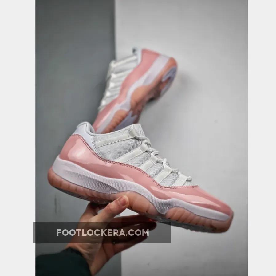 Air Jordan 11 Low Legend Pink
