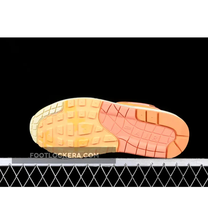 AIR MAX 1 PUERTO RICO DAY ORANGE FROST/CITRON PULSE/COCONUT MILK AIR MAX 1 PUERTO RICO DAY ORANGE FROST/CITRON PULSE/COCONUT MILK