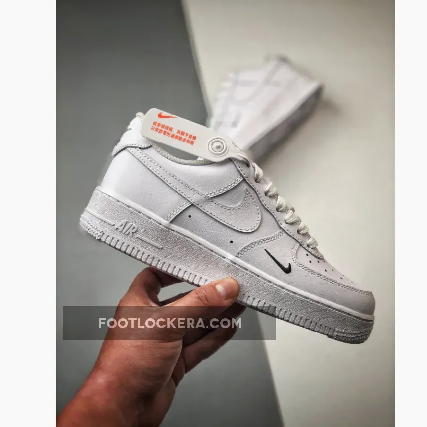 Nike Air Force 1 07′ ESS Sail/Sail-Light Bone