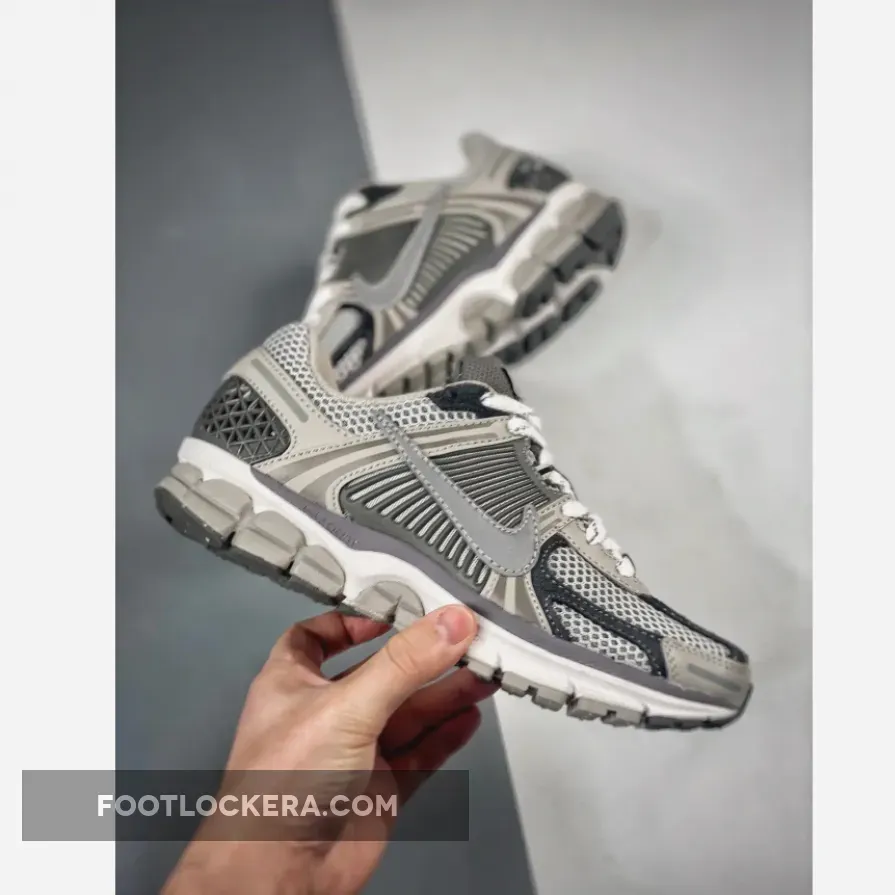 Nike Zoom Vomero 5 Grey Beige Nike Zoom Vomero 5 Grey Beige