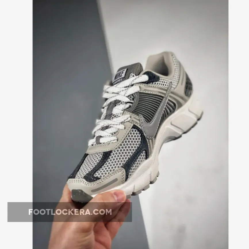 Nike Zoom Vomero 5 Grey Beige Nike Zoom Vomero 5 Grey Beige