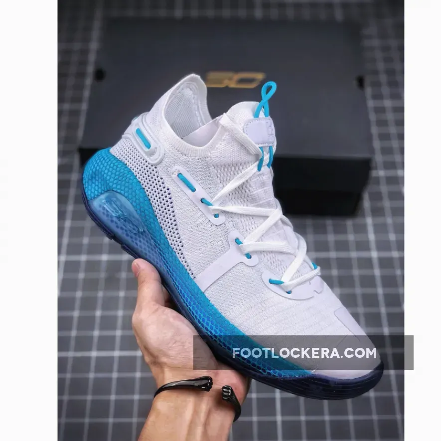 UA Curry 6 "Christmas in the Town"